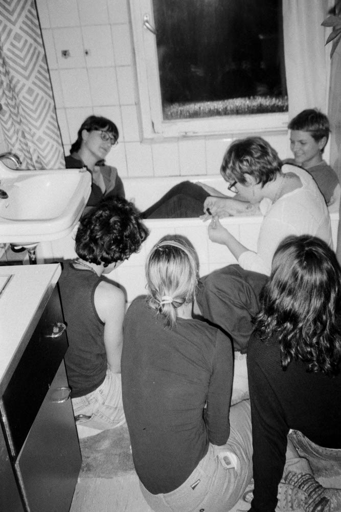 Photographic and Artistic Work by Leon Eichelbaum (Archive) – b545